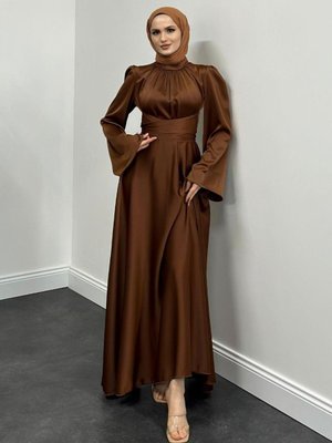 Violet İspanyol Kol Belden Bağlama Saten Elbise Taba