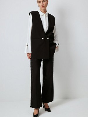 İnci Detaylı Krep Yelek