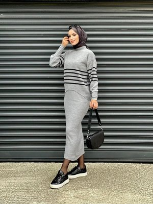 Gri Jileli Triko Takım