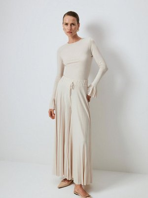 Piliseli Örme Pantolon Piliseli Örme Pantolon