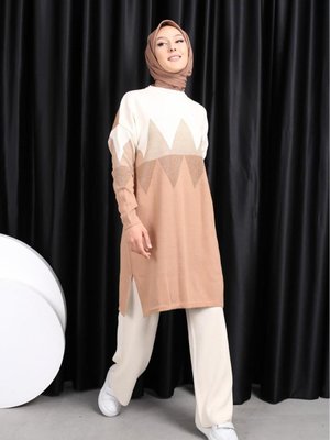 Kadın Modest Kendinden Desenli Yandan Yırtmaçlı Simli Triko Tunik