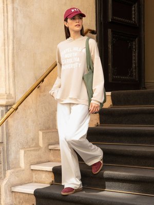 Taş Rengi Kapüşonlu Baskılı Oversize Sweatshirt Taş Rengi Kapüşonlu Baskılı Oversize Sweatshirt