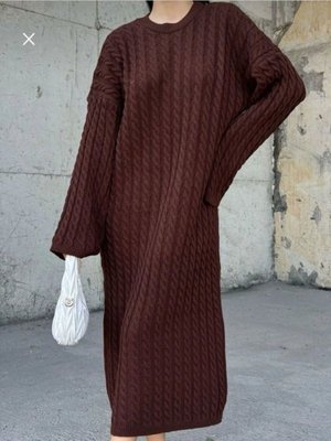 Kahverengi Saç Örgülü Uzun Kollu Ve Bisiklet Yaka Triko Elbise Kahverengi Saç Örgülü Uzun Kollu Ve Bisiklet Yaka Triko Elbise