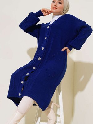 Saç Örgü Taş Düğmeli Uzun Triko Hırka