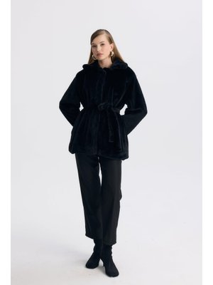 Siyah Destini Kuşaklı Peluş Ceket