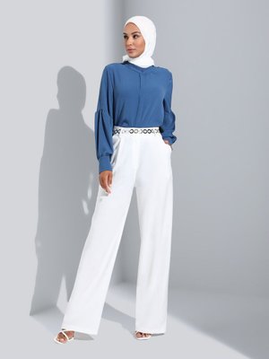 Pileli Klasik Kumaş Pantolon Off White Woman Pileli Klasik Kumaş Pantolon Off White Woman