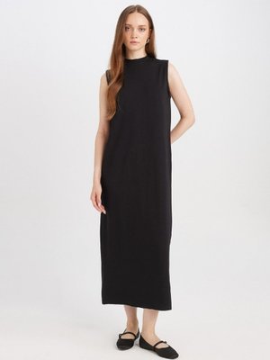 Regular Fit Bisiklet Yaka Kolsuz Maxi Elbise D4898ax24wn