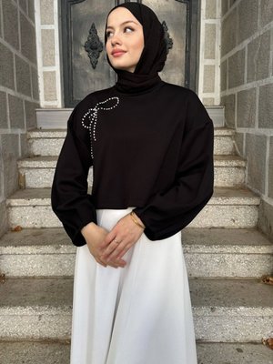 Fiyonk Taşlı Kol Detaylı Basic Sweatshirt Siyah Fiyonk Taşlı Kol Detaylı Basic Sweatshirt Siyah