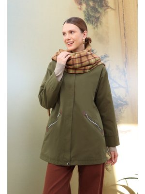Yeşil Cepli Fermuarlı Kısa Trençkot