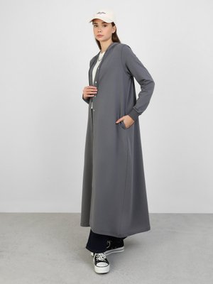 Antrasit Kapüşon Detaylı Çıtçıtlı Spor Pardesü Antrasit Kapüşon Detaylı Çıtçıtlı Spor Pardesü