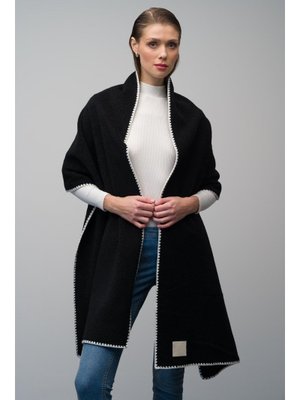 Siyah Nakışlı Yün Görünümlü Şal