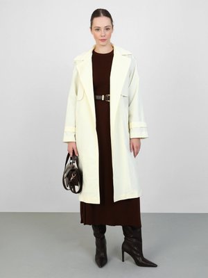 Taş Rengi Kemer Detaylı Trençkot