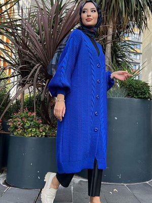 Uzun Triko Hırka Saç Örgü Desenli Boydan Düğmeli