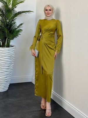 Kol Saçaklı Saten Abiye Elbise Yağ Yeşili