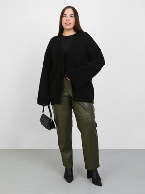 Siyah Büyük Beden Bağlama Detaylı Triko Hırka