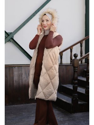 Bej Çift Cepli Kapüşonlu Yelek Bej Çift Cepli Kapüşonlu Yelek