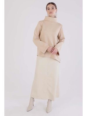 Bej Dik Yaka Kolu Yırtmaçlı Scuba Bluz