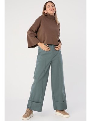 Pamuklu Geniş Paça Katlamalı Pantolon Pastel Yeşili Pamuklu Geniş Paça Katlamalı Pantolon Pastel Yeşili