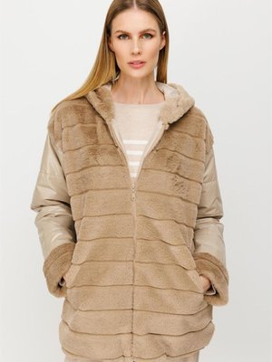 Bej Kürklü Ve Kapitoneli Mont