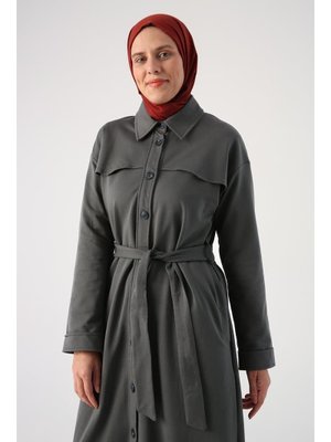 Kuşaklı Rüzgarlıklı Düğmeli Rahat Kalıp Ferace