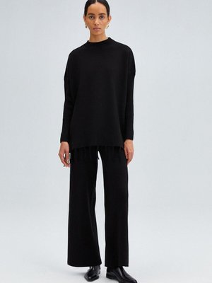 Saçaklı Kazak Pantolon Triko Takım