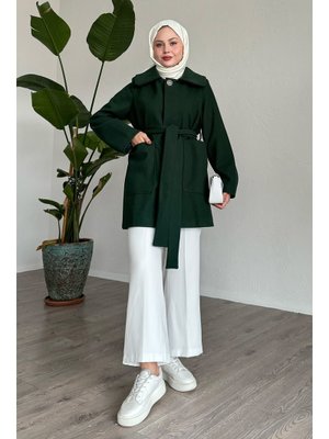 Düğme Detaylı Astarlı Zümrüt Yeşili Kısa Kaban