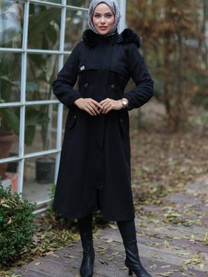 Siyah Tünel Detaylı Kaşe Kaban