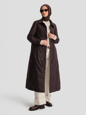 Seyyar Kemerli Kapitone Kaban