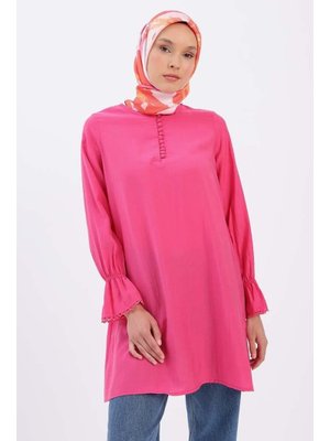 Pembe Fisto Detaylı Sık Düğmeli Tensel Tunik