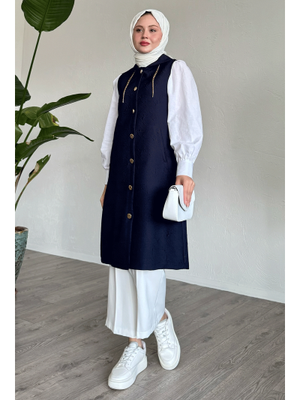 Lacivert Jakar Kapitone Zincir Detaylı Yelek Lacivert Jakar Kapitone Zincir Detaylı Yelek