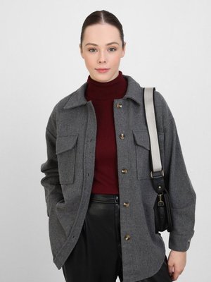Oversize Cep Detaylı Kaşe Ceket Gri Oversize Cep Detaylı Kaşe Ceket Gri
