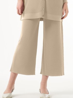 Merserize İnce Fitilli Tek Pantolon Bej Merserize İnce Fitilli Tek Pantolon Bej