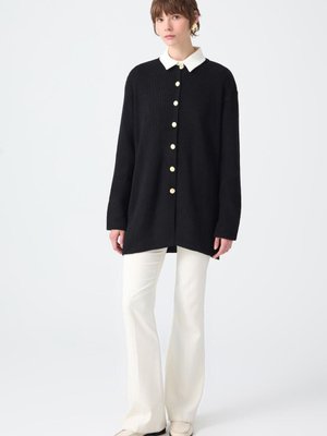 Gold Düğmeli Uzun Hırka