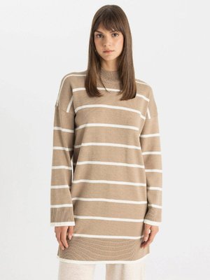 Regular Fit Çizgili Yarım Balıkçı Yaka Triko Kazak Tunik C6029ax24au