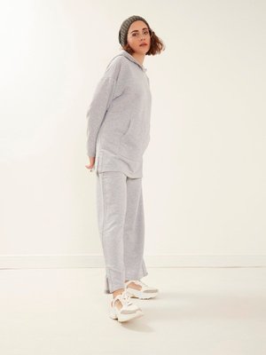 Paçası Yırtmaç Detaylı Hoodie'li Eşofman Takımı