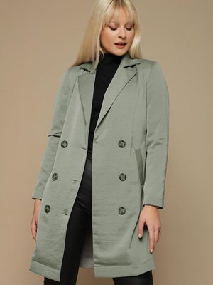 Haki Düğmeli Kuşaklı Ceket