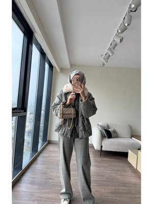 Yakası Kürklü Takım