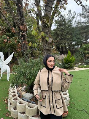 İnci Düğmeli Camel Kaşe Ceket