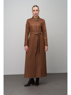 Taba Hakim Yaka İşleme Ve Deri Aksesuarlı Gabardin Süet Görünümlü Büyük Beden Pardesü