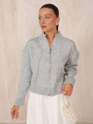 Gri İncili Triko Hırka