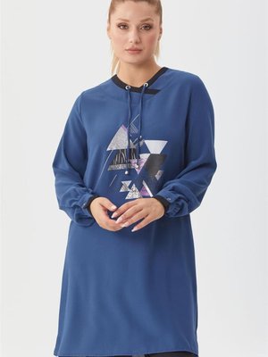 Yakası Ip Bağcıklı Desenli İndigo Tunik Yakası Ip Bağcıklı Desenli İndigo Tunik