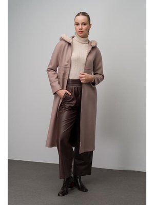 Bej Kürklü Kapüşonlu Beli Büzgülü Yün Karışımlı Kap Bej Kürklü Kapüşonlu Beli Büzgülü Yün Karışımlı Kap