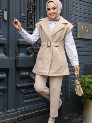 Kemer Detaylı Bej Yelek