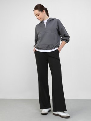 Siyah Bol Örme Pantolon Siyah Bol Örme Pantolon