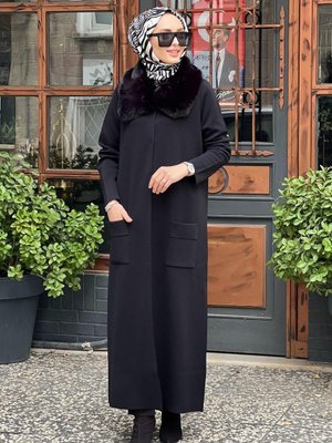 Nurcan Çetin Yakası Kürk Detaylı Hırka Siyah