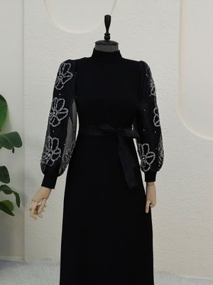 Dik Yaka Organze Kol Taş Detaylı Elbise