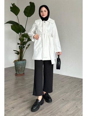 Düğme Detaylı Astarlı Ekru Kısa Kaban