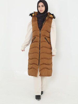 Kapişonlu Fermuar Ayrıntılı Uzun Şişme Yelek Kapişonlu Fermuar Ayrıntılı Uzun Şişme Yelek