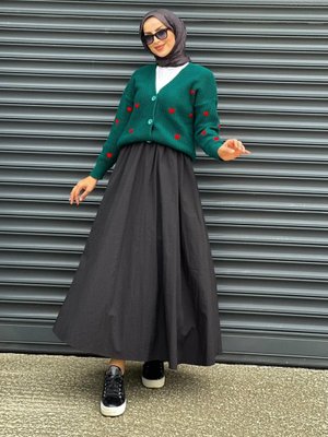 Kısa Kalpli Düğmeli Hırka