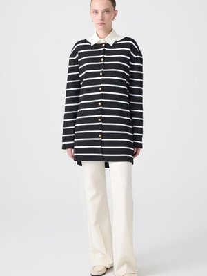 Gold Düğmeli Çizgili Hırka